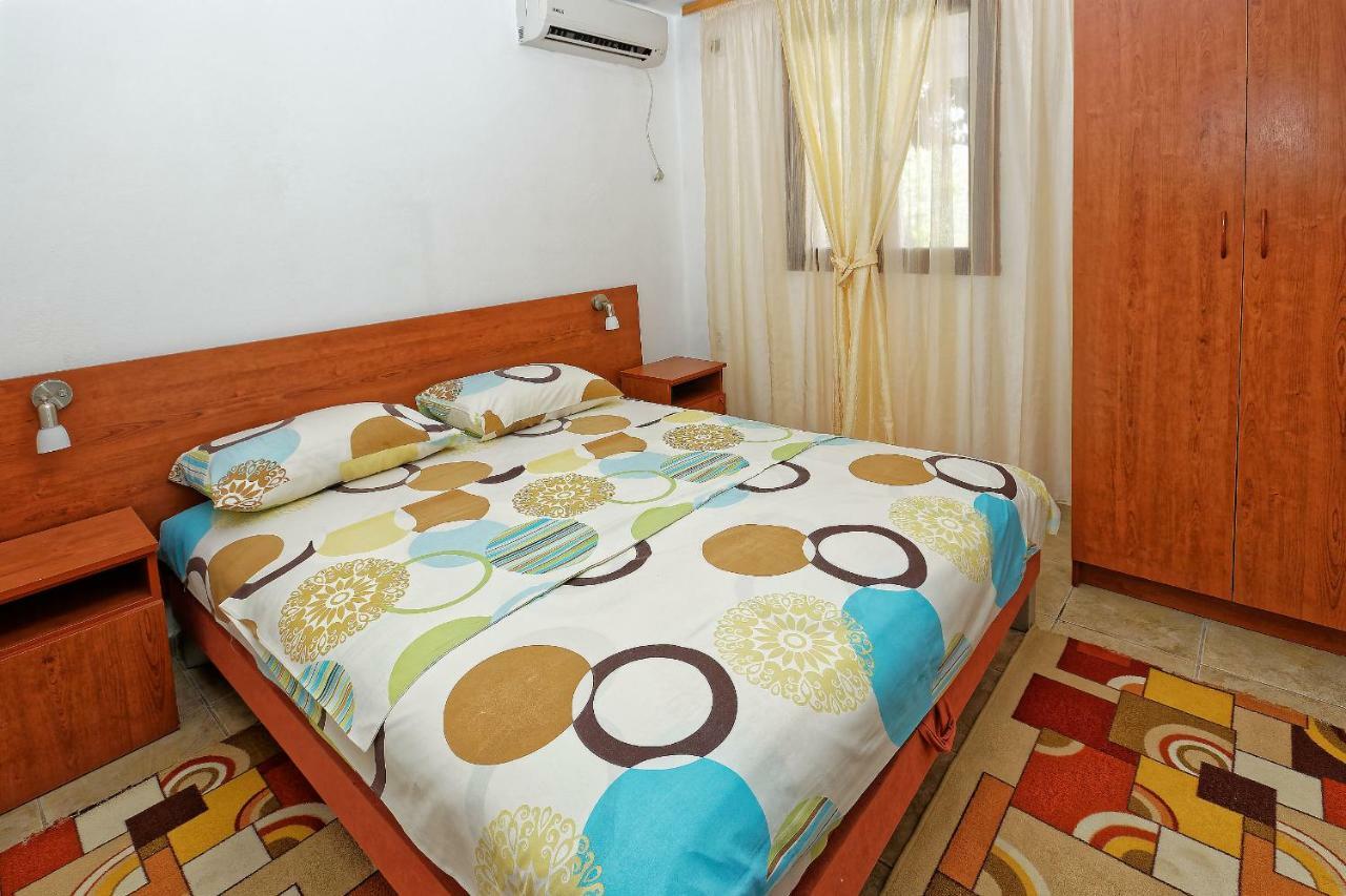 Apartments Ajla Utjeha Zewnętrze zdjęcie