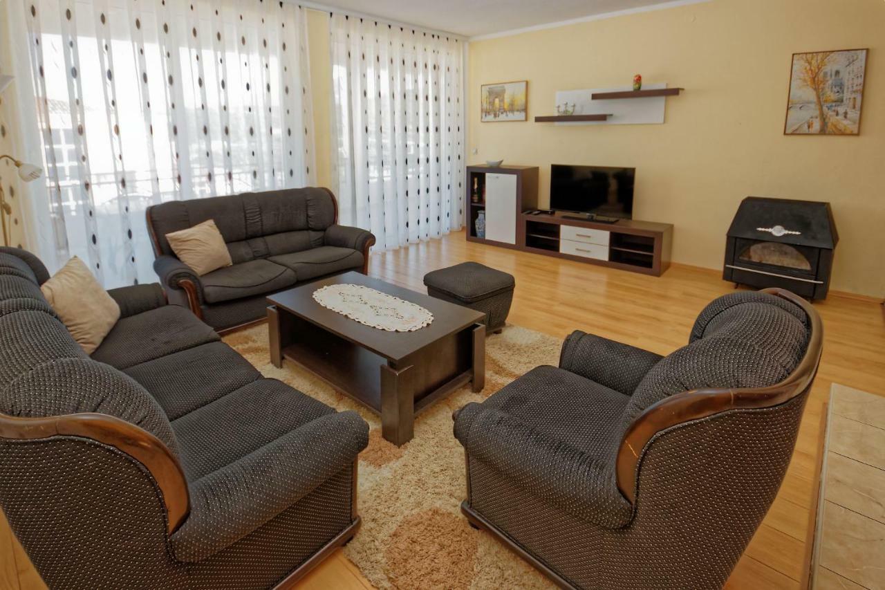Apartments Ajla Utjeha Zewnętrze zdjęcie