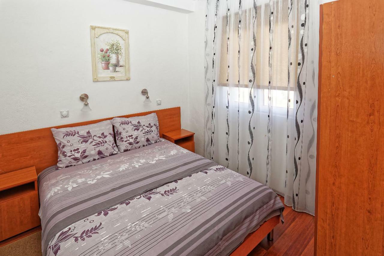 Apartments Ajla Utjeha Zewnętrze zdjęcie