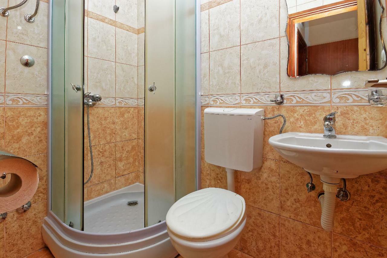 Apartments Ajla Utjeha Zewnętrze zdjęcie