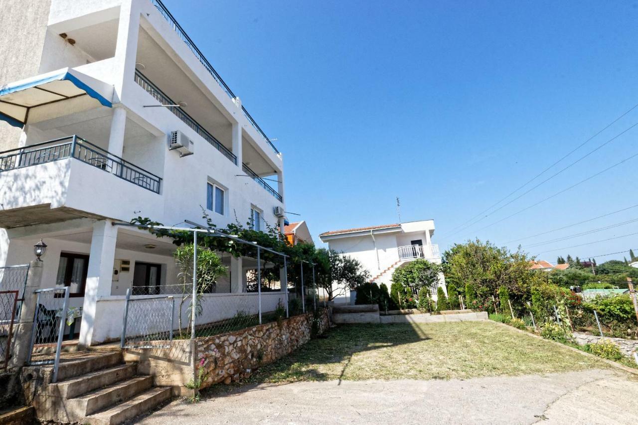 Apartments Ajla Utjeha Zewnętrze zdjęcie