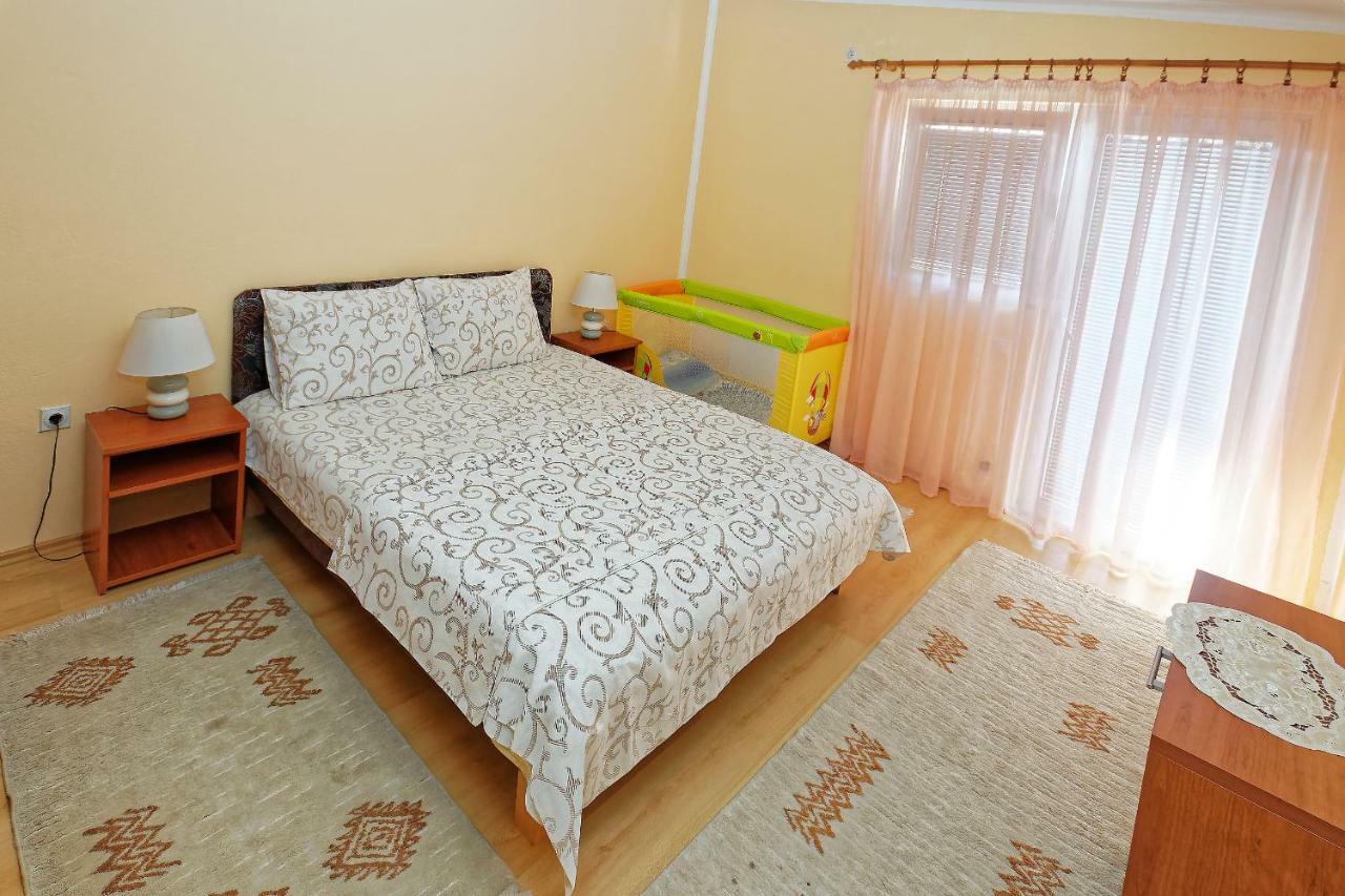 Apartments Ajla Utjeha Zewnętrze zdjęcie