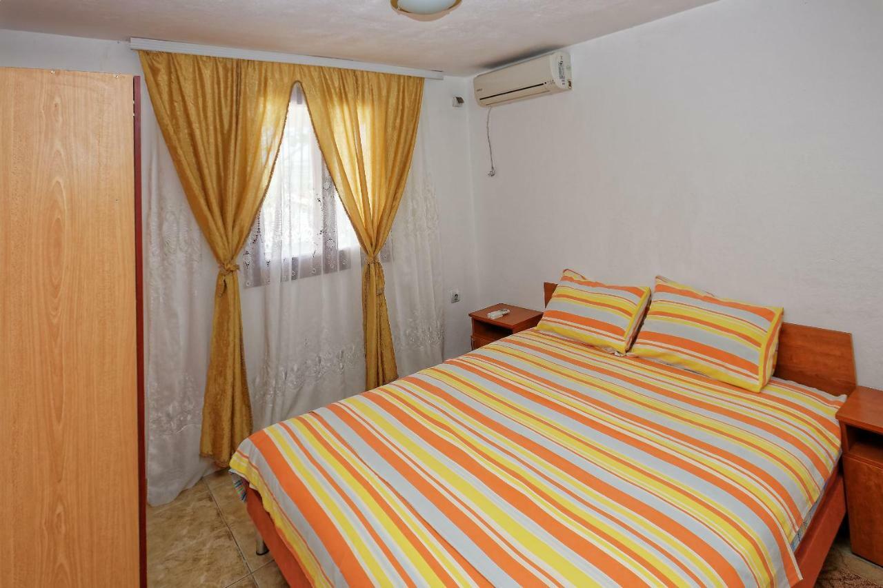 Apartments Ajla Utjeha Zewnętrze zdjęcie